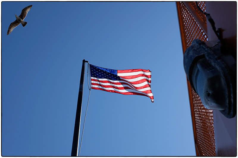 160502_staten_island_ferry_flag_PMM0065