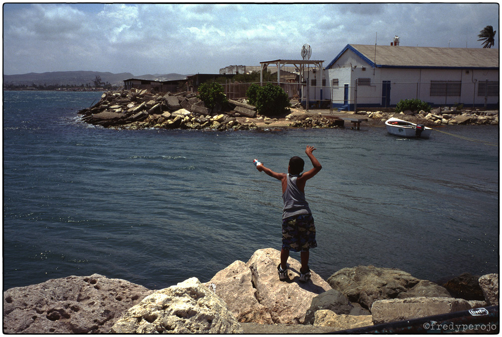 1997_boy_fishing_ponce_puerto_rico_fp_1000