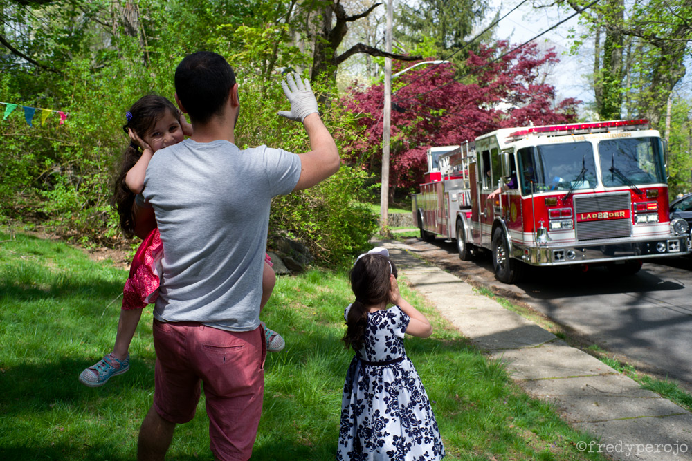 2020_coronavirus_birthday_caravan_hastings-on-hudson_ny_perojo
