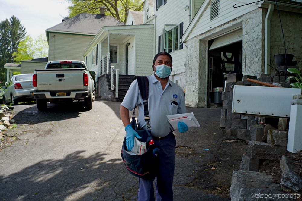2020_coronavirus_mail_carrier_hastings-on-hudson_ny_perojo